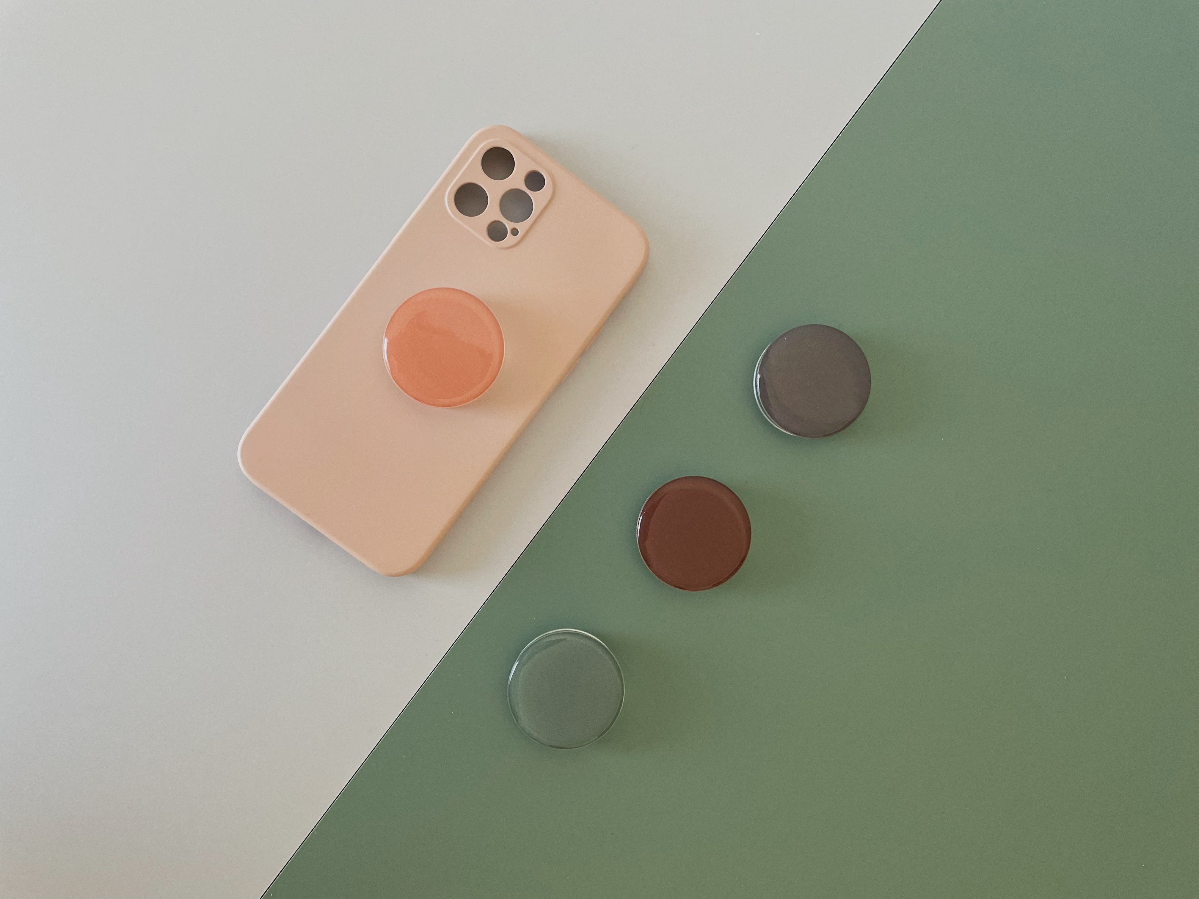 COLOR GAME COLLECTION PHONE HOLDER