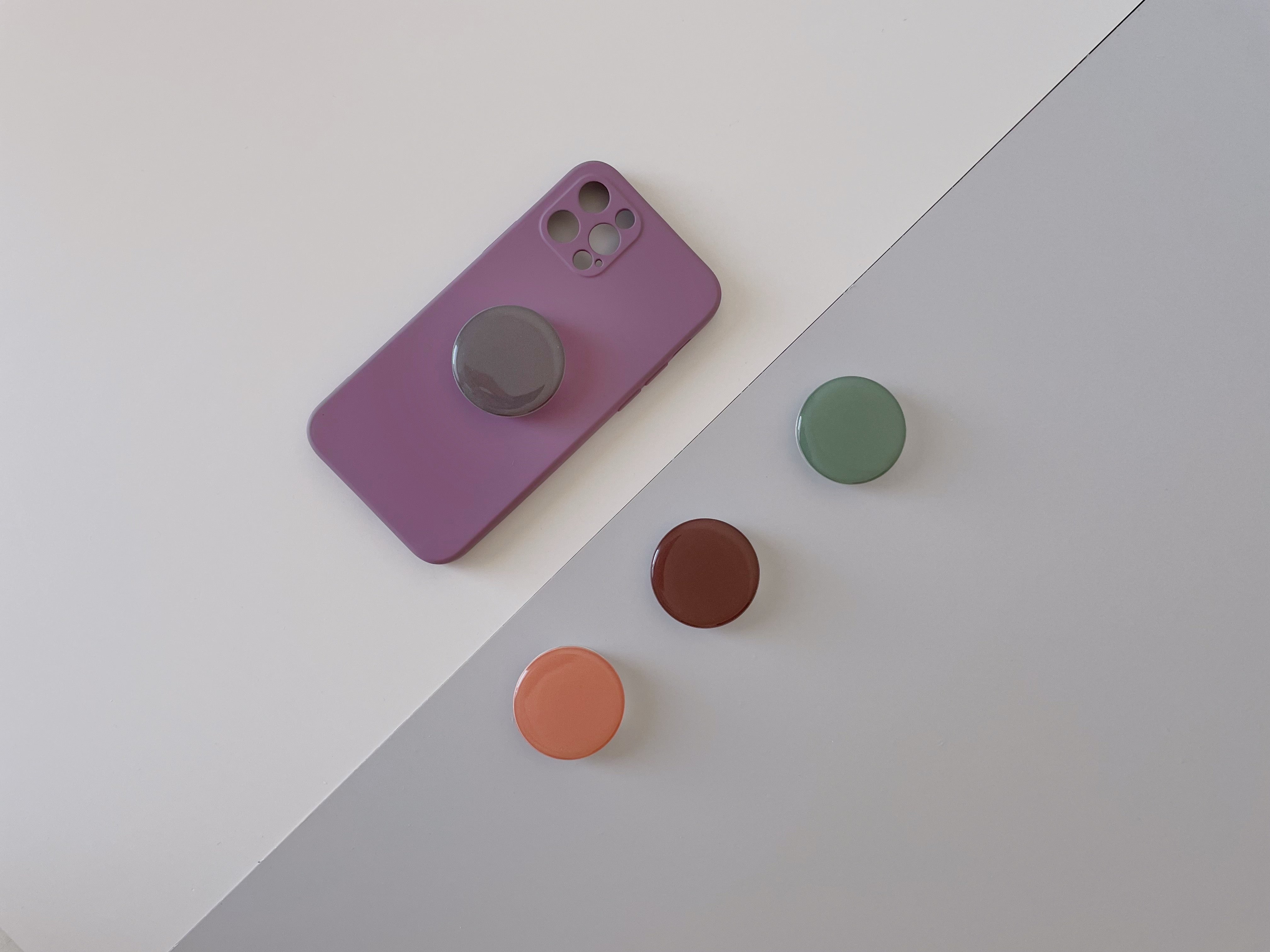 COLOR GAME COLLECTION PHONE HOLDER