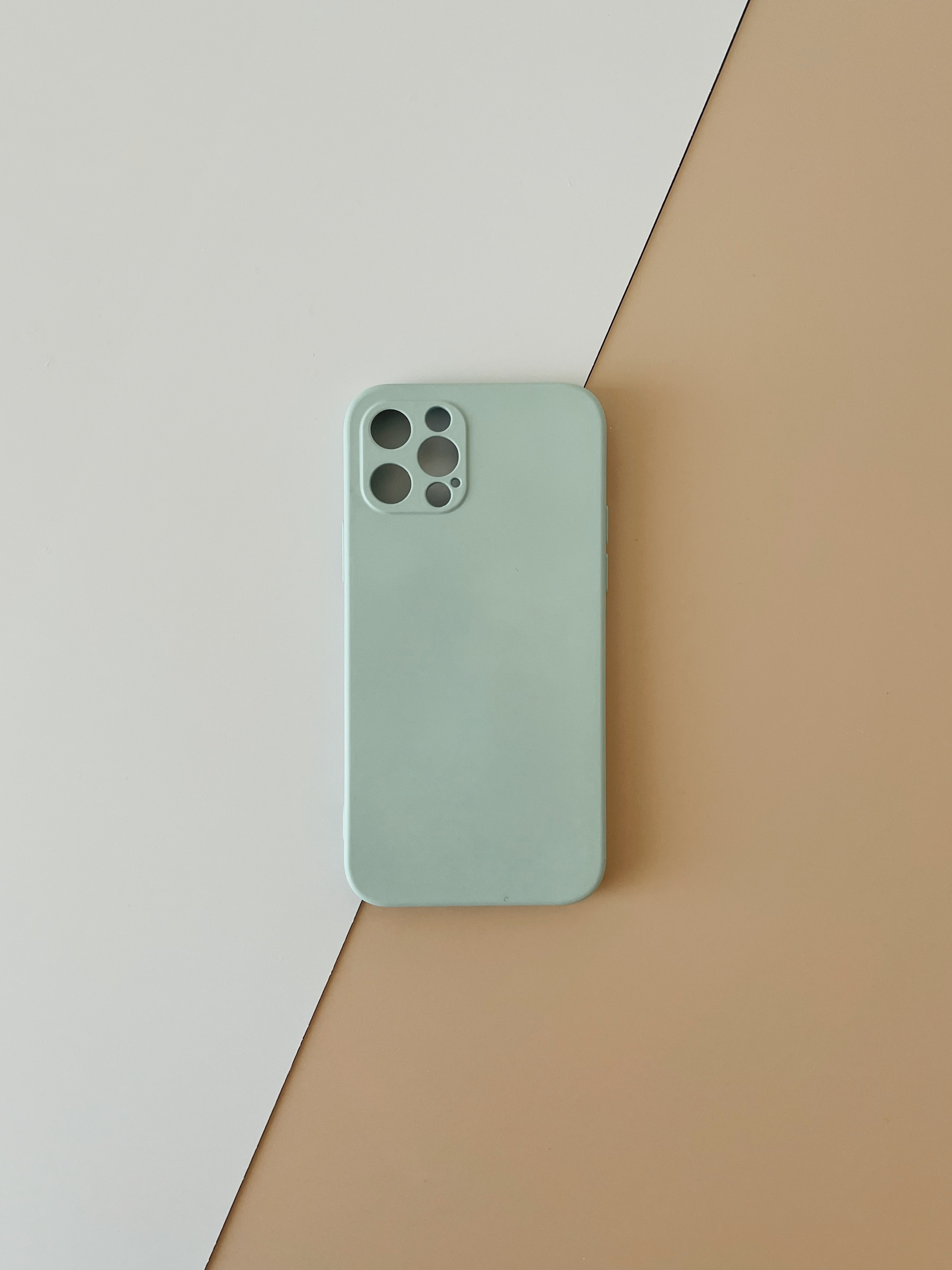 LIGHT GREEN PHONE CASE